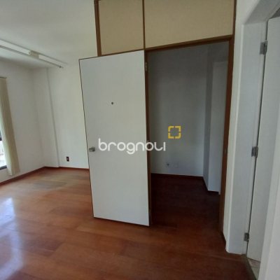 Sala com 22m², no bairro Centro em Florianópolis