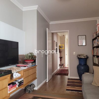 Apartamento com 141m², 3 quartos (sendo 1 suíte), 1 garagem, no bairro Centro em Florianópolis