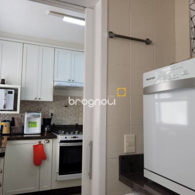 Apartamento com 141m², 3 quartos (sendo 1 suíte), 1 garagem, no bairro Centro em Florianópolis