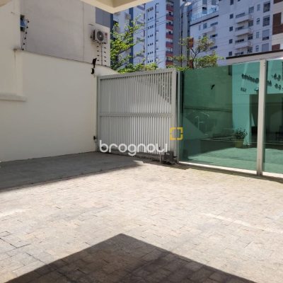 Apartamento com 141m², 3 quartos (sendo 1 suíte), 1 garagem, no bairro Centro em Florianópolis