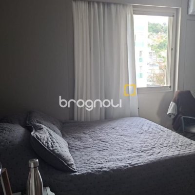 Apartamento com 141m², 3 quartos (sendo 1 suíte), 1 garagem, no bairro Centro em Florianópolis