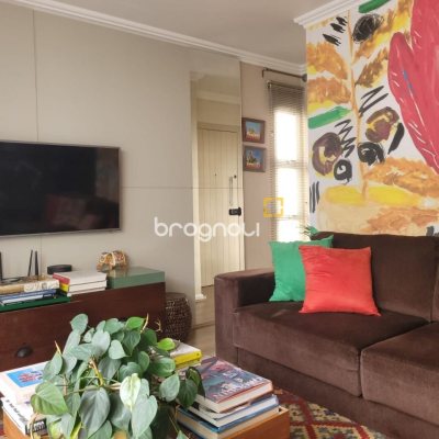 Apartamento com 141m², 3 quartos (sendo 1 suíte), 1 garagem, no bairro Centro em Florianópolis