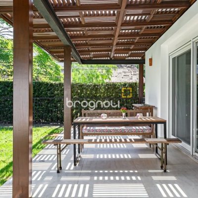 Casa de Condomínio com 542m², 4 quartos (sendo 3 suítes), 2 garagens, no bairro Lagoa da Conceição em Florianópolis