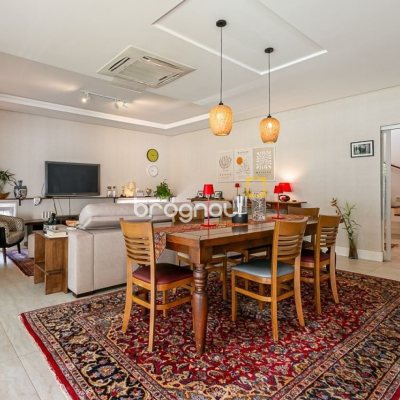 Casa de Condomínio com 542m², 4 quartos (sendo 3 suítes), 2 garagens, no bairro Lagoa da Conceição em Florianópolis
