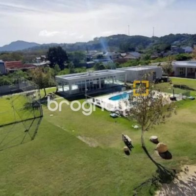 Apartamento com 58m², 2 quartos, 2 garagens, no bairro Ingleses em Florianópolis