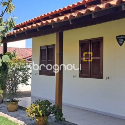 Casa com 123m², 3 quartos, 3 garagens, no bairro Ingleses do Rio Vermelho em Florianópolis