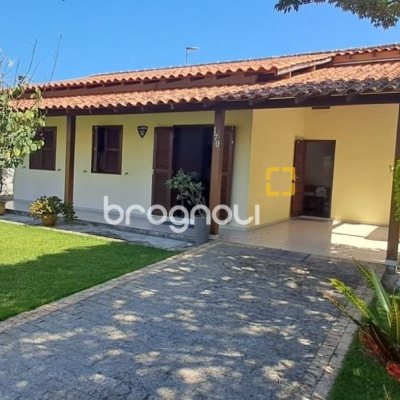 Casa com 123m², 3 quartos, 3 garagens, no bairro Ingleses do Rio Vermelho em Florianópolis