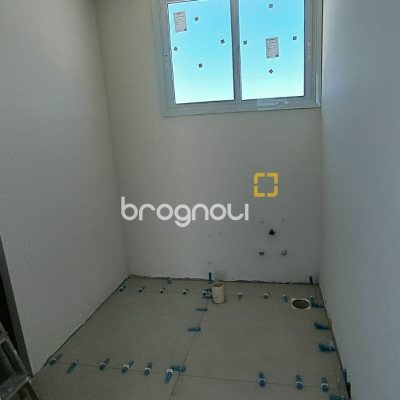 Casa com 182m², 3 quartos (sendo 1 suíte), 1 garagem, no bairro Campeche em Florianópolis