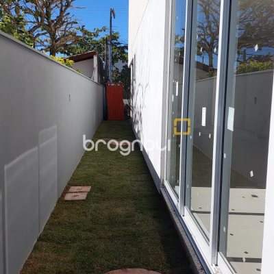 Casa com 182m², 3 quartos (sendo 1 suíte), 1 garagem, no bairro Campeche em Florianópolis