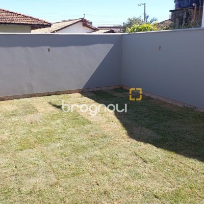 Casa com 182m², 3 quartos (sendo 1 suíte), 1 garagem, no bairro Campeche em Florianópolis