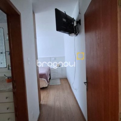 Casa com 168m², 3 quartos (sendo 1 suíte), 2 garagens, no bairro Capoeiras em Florianópolis