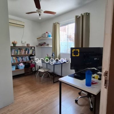 Casa com 168m², 3 quartos (sendo 1 suíte), 2 garagens, no bairro Capoeiras em Florianópolis