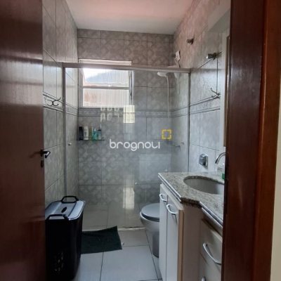 Casa com 168m², 3 quartos (sendo 1 suíte), 2 garagens, no bairro Capoeiras em Florianópolis