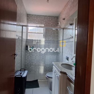 Casa com 168m², 3 quartos (sendo 1 suíte), 2 garagens, no bairro Capoeiras em Florianópolis