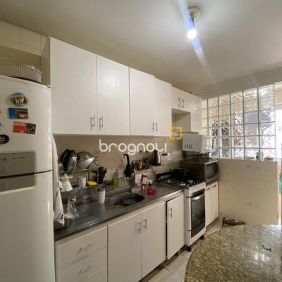 Apartamento com 69m², 3 quartos, 1 garagem, no bairro Campinas em São José