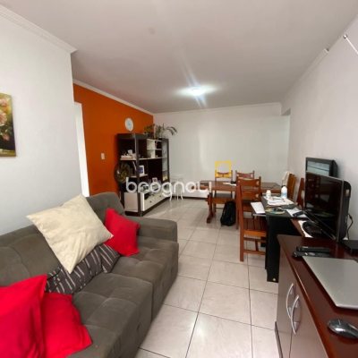 Apartamento com 69m², 3 quartos, 1 garagem, no bairro Campinas em São José