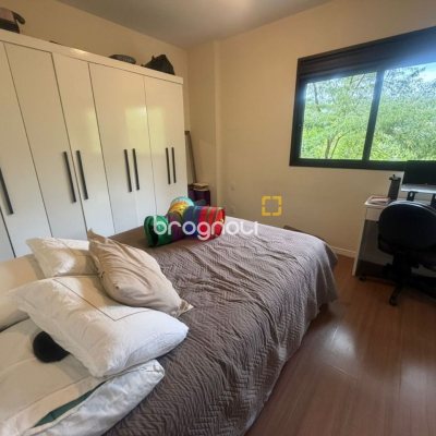 Apartamento com 66m², 2 quartos (sendo 1 suíte), 1 garagem, no bairro Itacorubi em Florianópolis