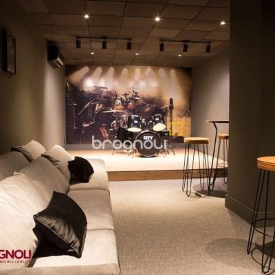Apartamento com 66m², 2 quartos (sendo 1 suíte), 1 garagem, no bairro Itacorubi em Florianópolis