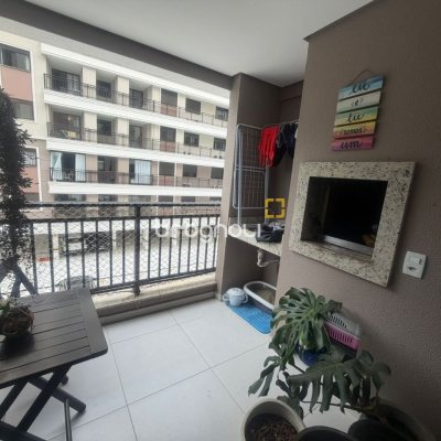 Apartamento com 66m², 2 quartos (sendo 1 suíte), 1 garagem, no bairro Itacorubi em Florianópolis