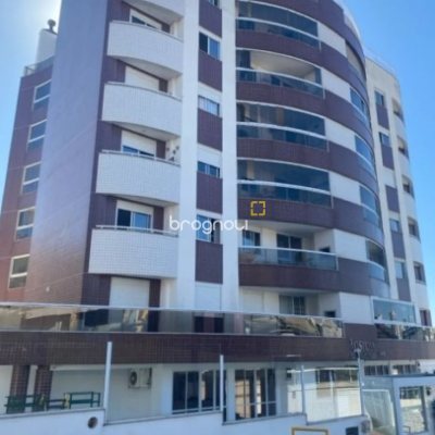 Apartamento com 108m², 3 quartos (sendo 1 suíte), 2 garagens, no bairro Estreito em Florianópolis