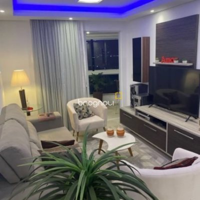 Apartamento com 108m², 3 quartos (sendo 1 suíte), 2 garagens, no bairro Estreito em Florianópolis