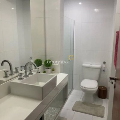 Apartamento com 108m², 3 quartos (sendo 1 suíte), 2 garagens, no bairro Estreito em Florianópolis