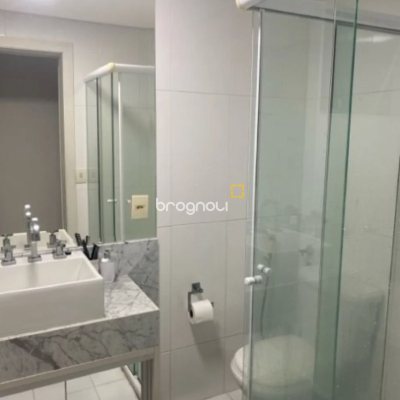 Apartamento com 108m², 3 quartos (sendo 1 suíte), 2 garagens, no bairro Estreito em Florianópolis