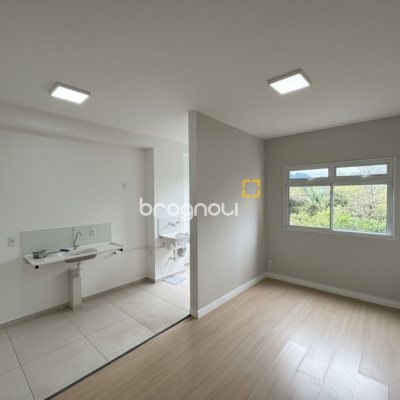 Apartamento com 48m², 2 quartos, 1 garagem, no bairro Bela Vista em Palhoça