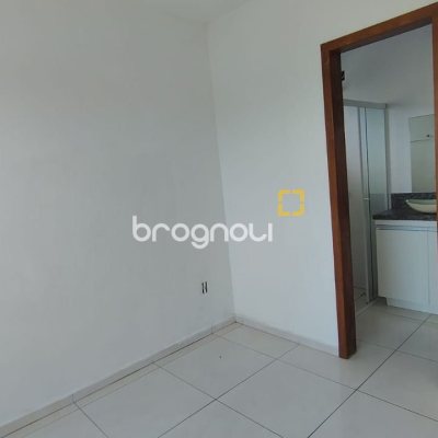 Apartamento com 68m², 3 quartos (sendo 1 suíte), 1 garagem, no bairro São João do Rio Vermelho em Florianópolis