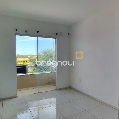 Apartamento com 68m², 3 quartos (sendo 1 suíte), 1 garagem, no bairro São João do Rio Vermelho em Florianópolis