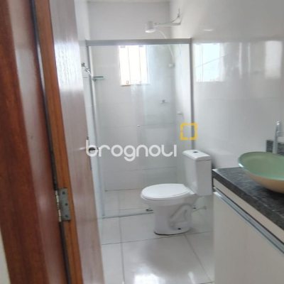 Apartamento com 68m², 3 quartos (sendo 1 suíte), 1 garagem, no bairro São João do Rio Vermelho em Florianópolis