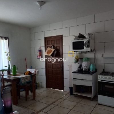 Casa com 126m², 5 quartos, 4 garagens, no bairro Morro das Pedras em Florianópolis