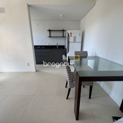 Studio com 32m², 1 quarto (sendo 1 suíte), 1 garagem, no bairro Trindade em Florianópolis