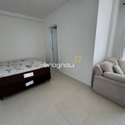 Studio com 32m², 1 quarto (sendo 1 suíte), 1 garagem, no bairro Trindade em Florianópolis