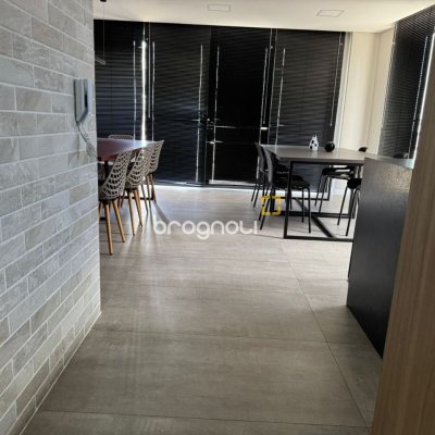 Studio com 32m², 1 quarto (sendo 1 suíte), 1 garagem, no bairro Trindade em Florianópolis