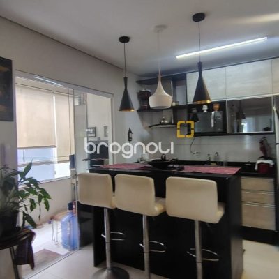 Apartamento com 65m², 2 quartos (sendo 1 suíte), 1 garagem, no bairro Ingleses em Florianópolis
