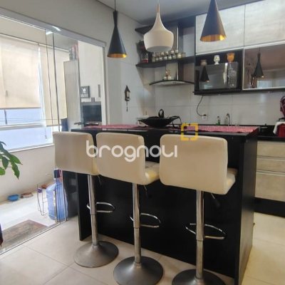 Apartamento com 65m², 2 quartos (sendo 1 suíte), 1 garagem, no bairro Ingleses em Florianópolis