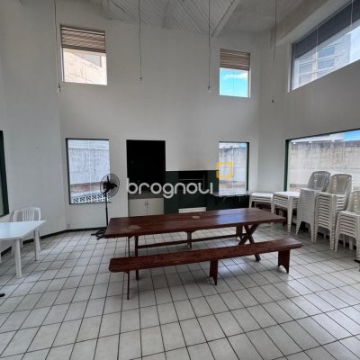 Cobertura com 183m², 3 quartos (sendo 1 suíte), 10 garagens, no bairro Capoeiras em Florianópolis