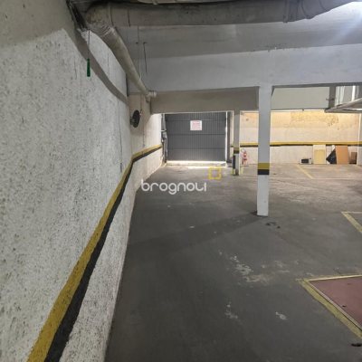 Cobertura com 183m², 3 quartos (sendo 1 suíte), 10 garagens, no bairro Capoeiras em Florianópolis