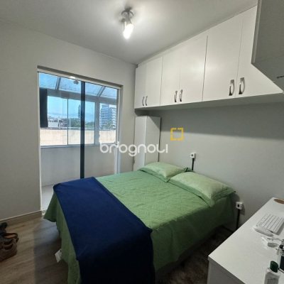 Cobertura com 183m², 3 quartos (sendo 1 suíte), 10 garagens, no bairro Capoeiras em Florianópolis