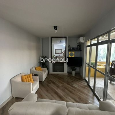 Cobertura com 183m², 3 quartos (sendo 1 suíte), 10 garagens, no bairro Capoeiras em Florianópolis