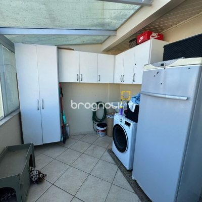 Cobertura com 183m², 3 quartos (sendo 1 suíte), 10 garagens, no bairro Capoeiras em Florianópolis