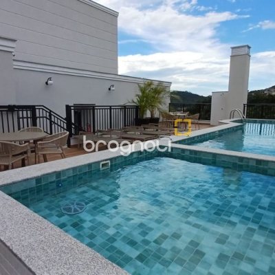 Apartamento com 94m², 3 quartos (sendo 1 suíte), 2 garagens, no bairro Monte Verde em Florianópolis