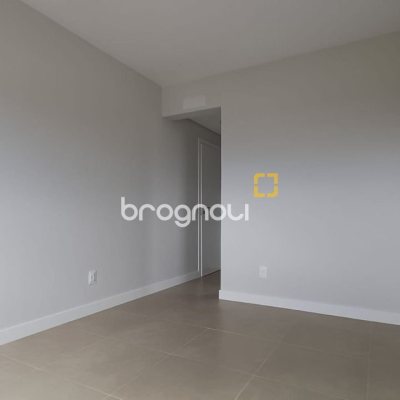 Apartamento com 94m², 3 quartos (sendo 1 suíte), 2 garagens, no bairro Monte Verde em Florianópolis