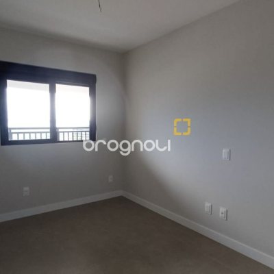 Apartamento com 94m², 3 quartos (sendo 1 suíte), 2 garagens, no bairro Monte Verde em Florianópolis