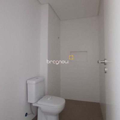 Apartamento com 94m², 3 quartos (sendo 1 suíte), 2 garagens, no bairro Monte Verde em Florianópolis
