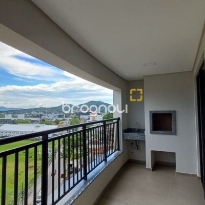 Apartamento com 94m², 3 quartos (sendo 1 suíte), 2 garagens, no bairro Monte Verde em Florianópolis