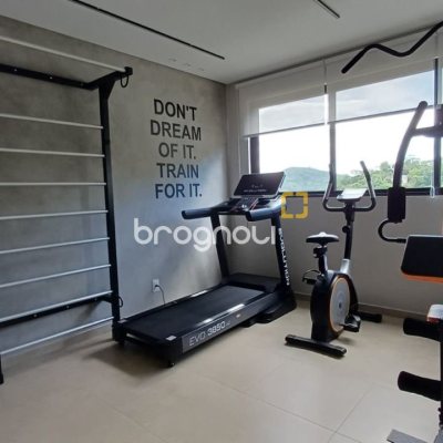 Apartamento com 94m², 3 quartos (sendo 1 suíte), 2 garagens, no bairro Monte Verde em Florianópolis