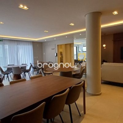 Apartamento com 94m², 3 quartos (sendo 1 suíte), 2 garagens, no bairro Monte Verde em Florianópolis