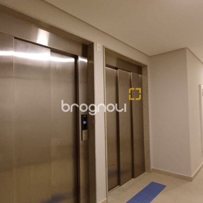 Apartamento com 94m², 3 quartos (sendo 1 suíte), 2 garagens, no bairro Monte Verde em Florianópolis